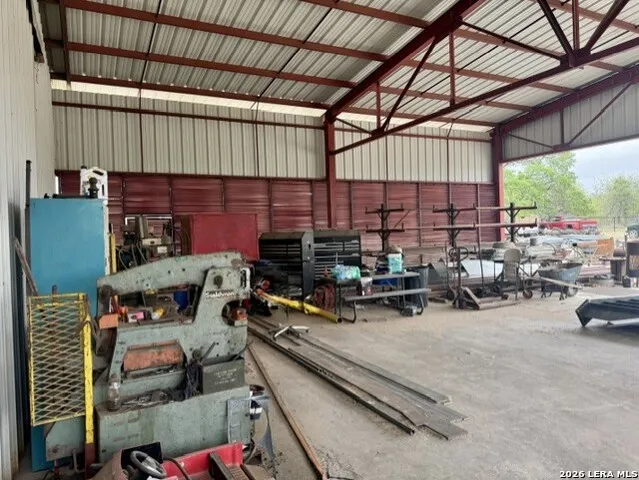 81 Stevens Rd Somerset, TX 78069